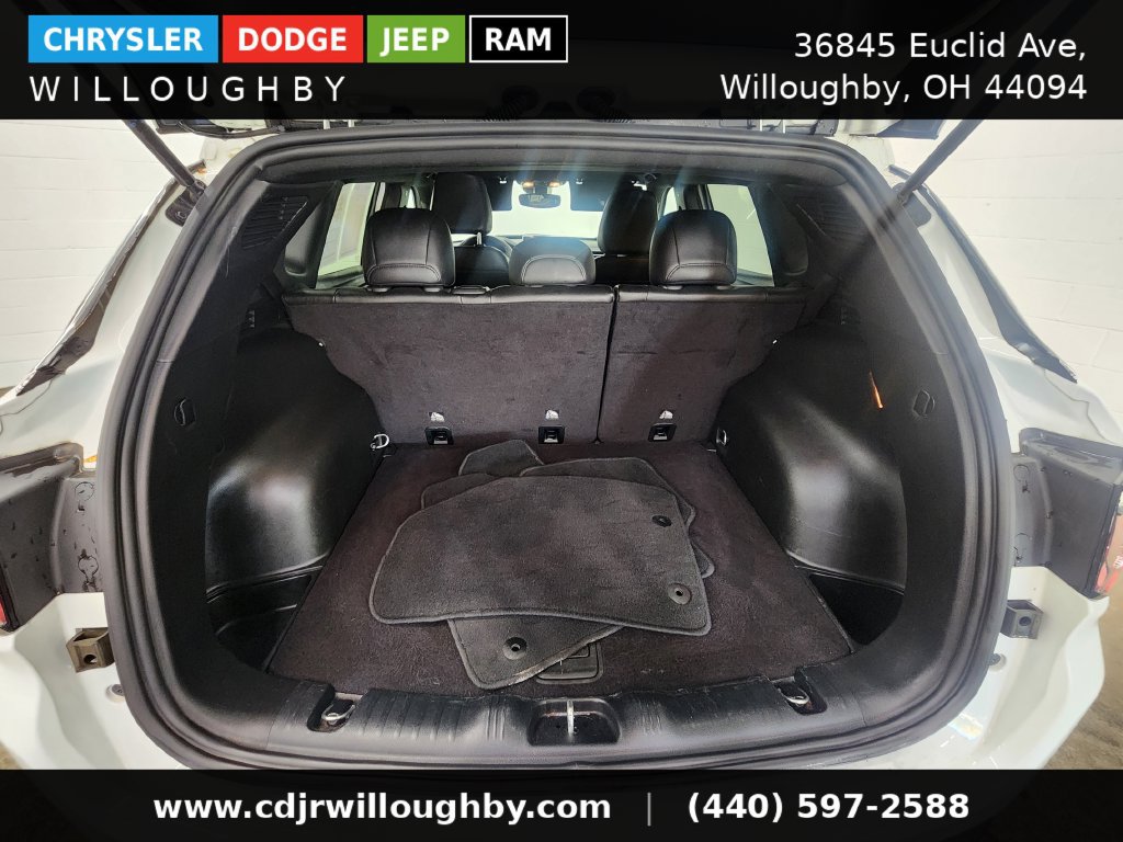 Used 2024 Jeep Compass Latitude AWD/4WD image 28