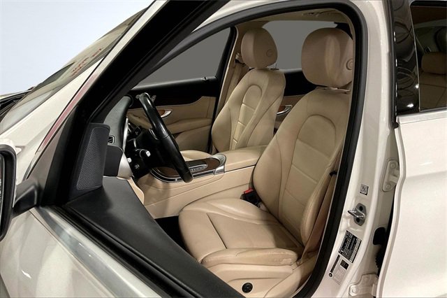 Used 2021 Mercedes-Benz GLC 300 4MATIC image 25