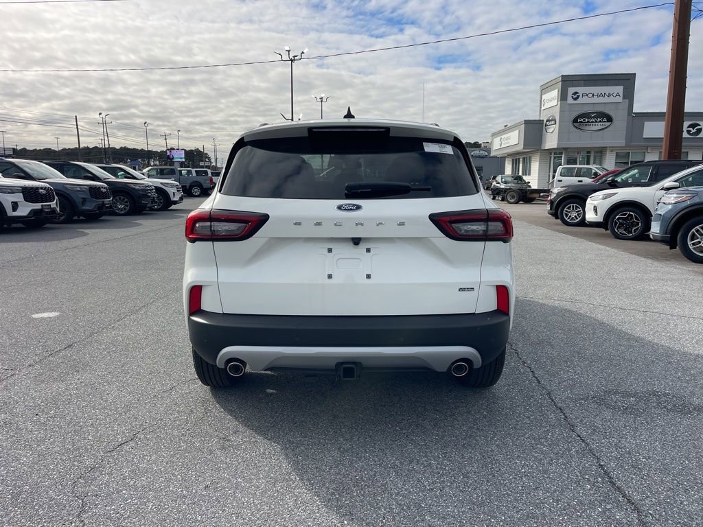 New 2026 Ford Escape SE w/ PHEV Premium Package FWD image 5