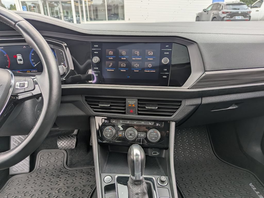 Used 2019 Volkswagen Jetta SEL FWD image 17