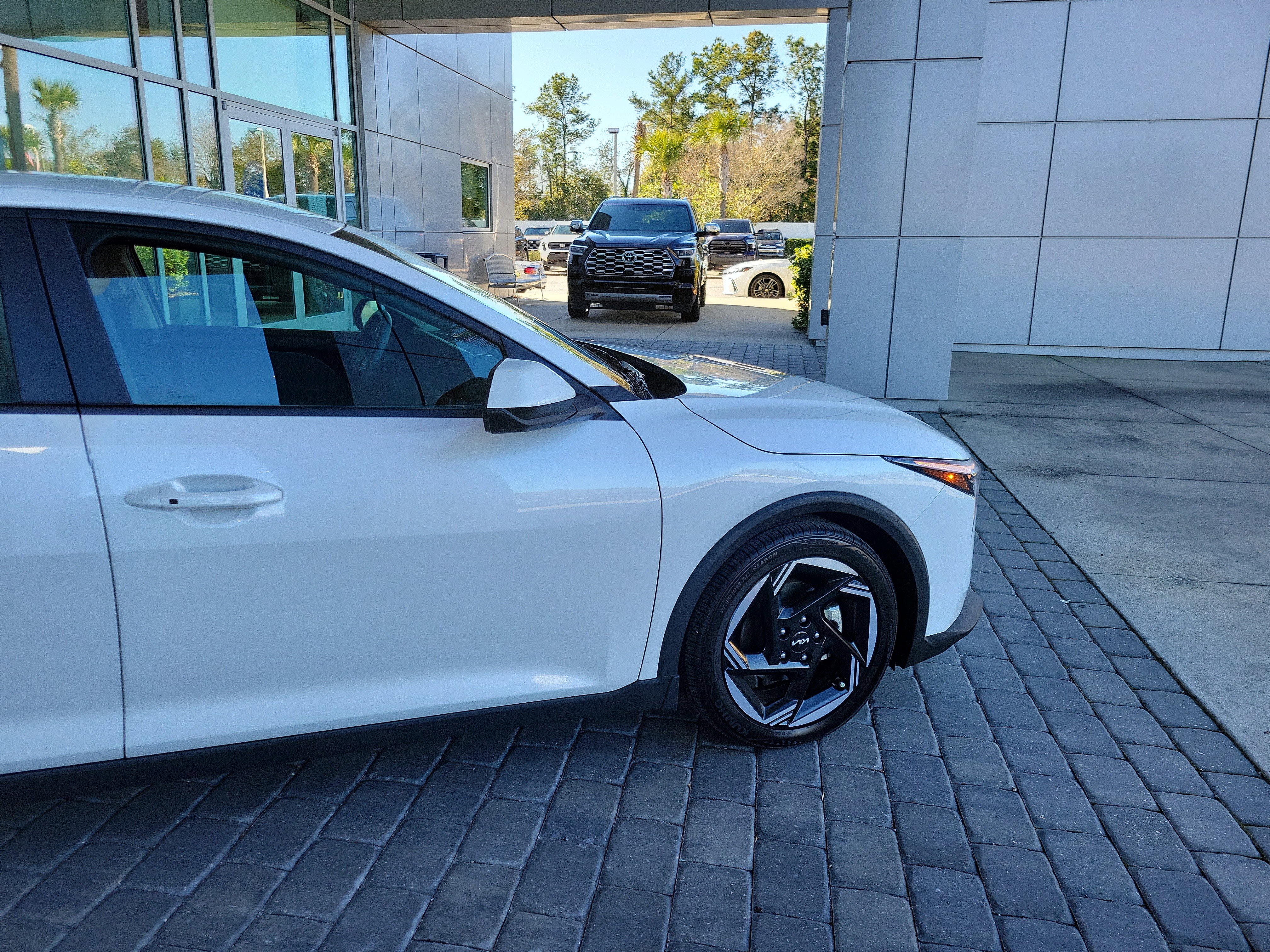 Used 2025 Kia K4 EX image 8