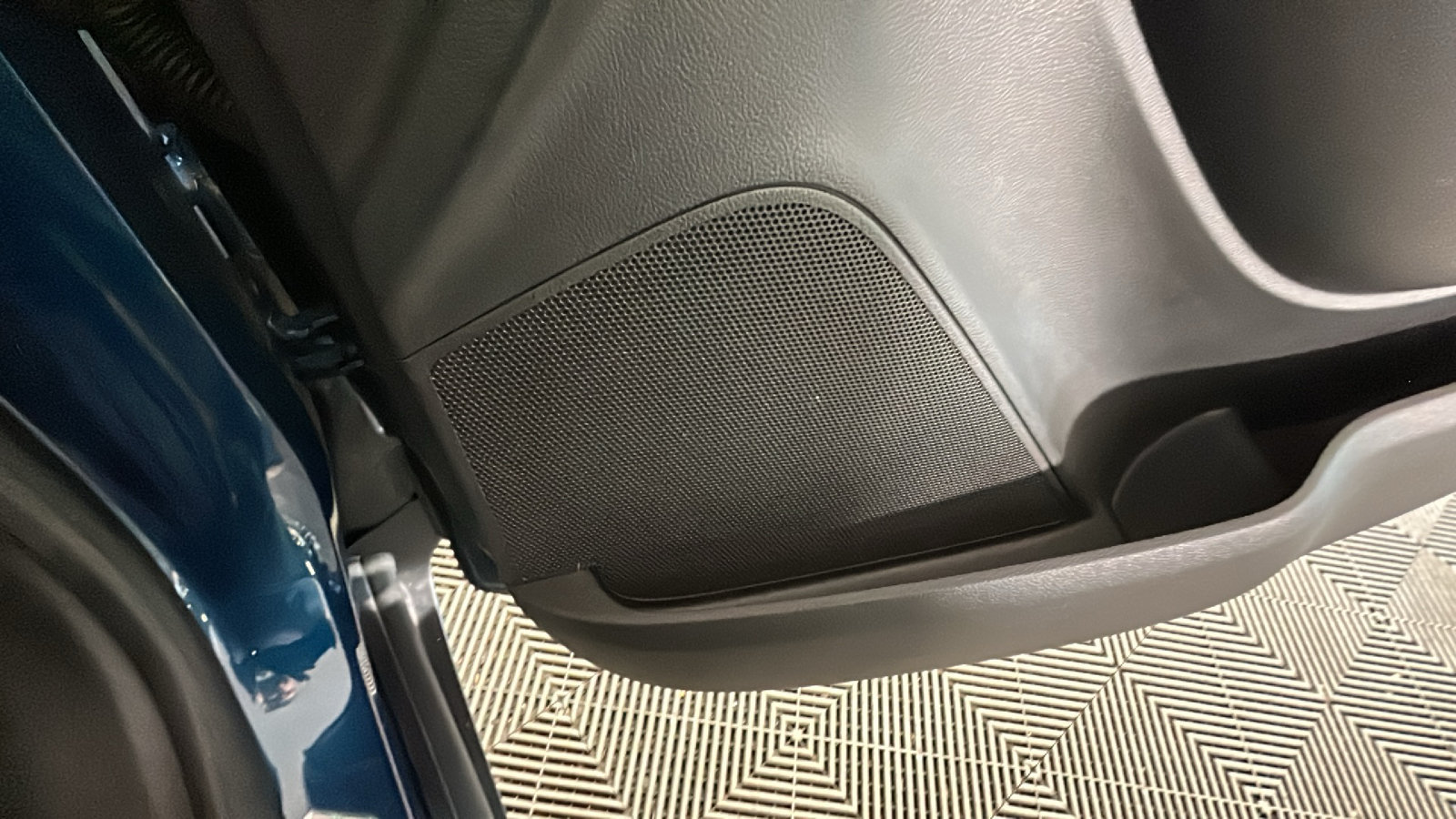 Used 2019 Buick Encore Sport Touring w/ Safety Package AWD/4WD image 37