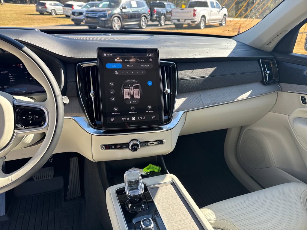 Used 2026 Volvo XC90 B6 Ultra image 21