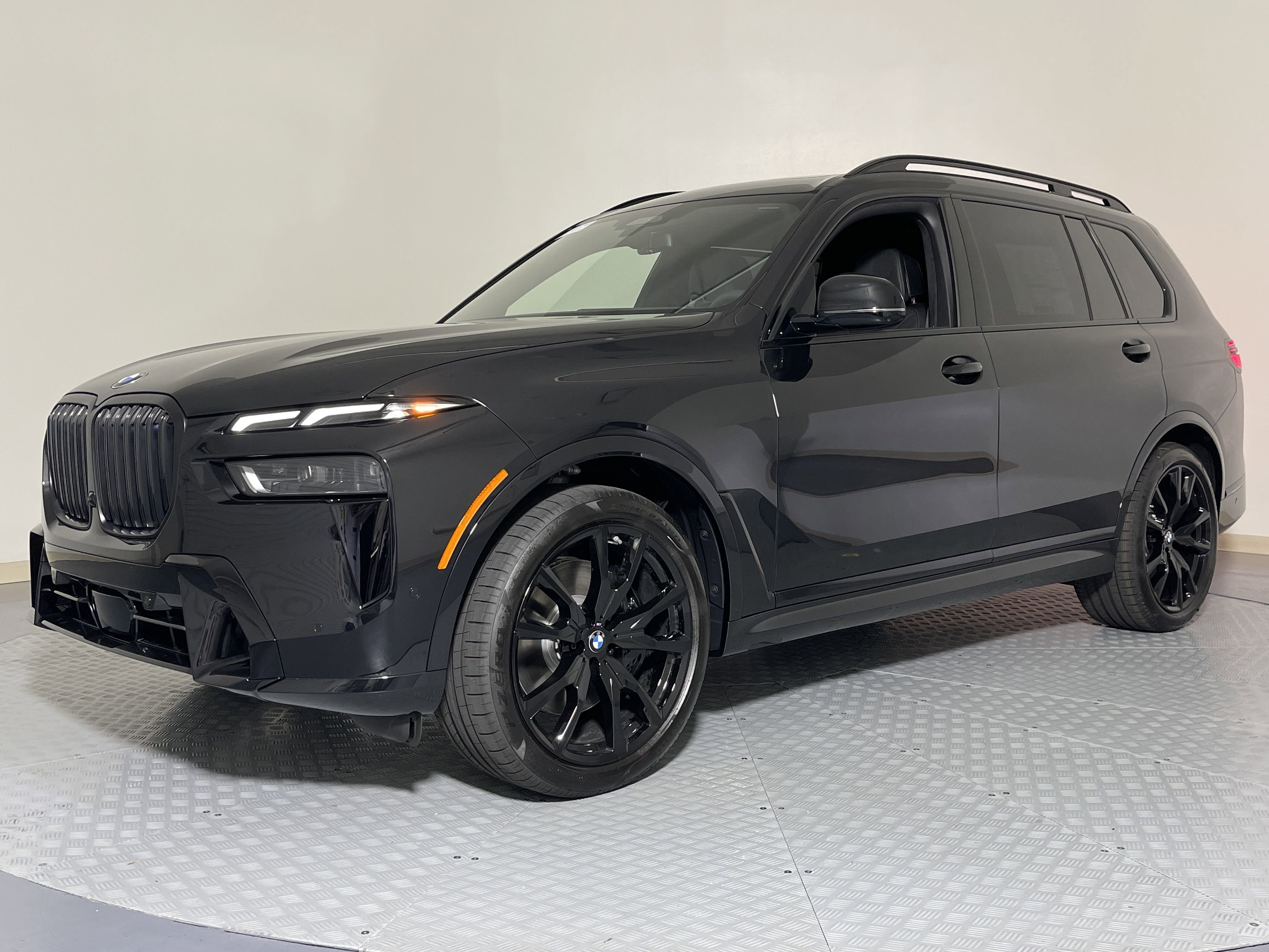 New 2026 BMW X7 xDrive40i w/ M Sport Package image 3