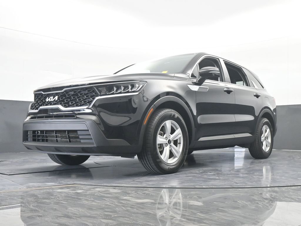 Used 2022 Kia Sorento LX image 53