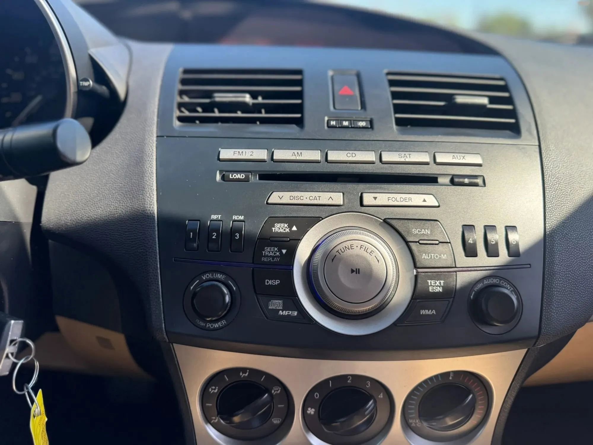 Used 2011 MAZDA MAZDA3 i Touring image 15