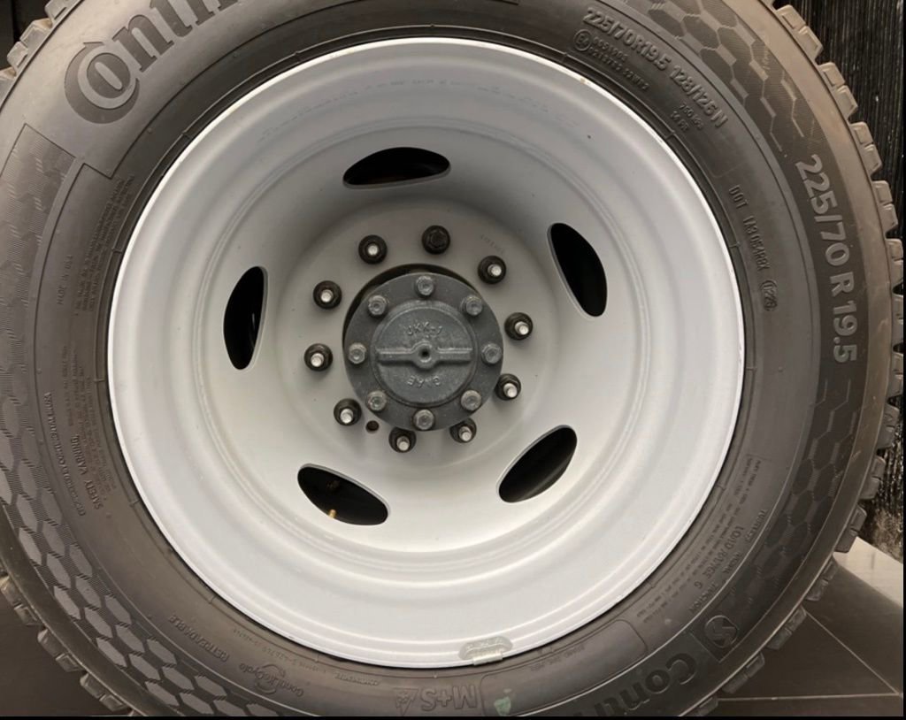 New 2025 Ford F550 4x4 Regular Cab Super Duty image 7