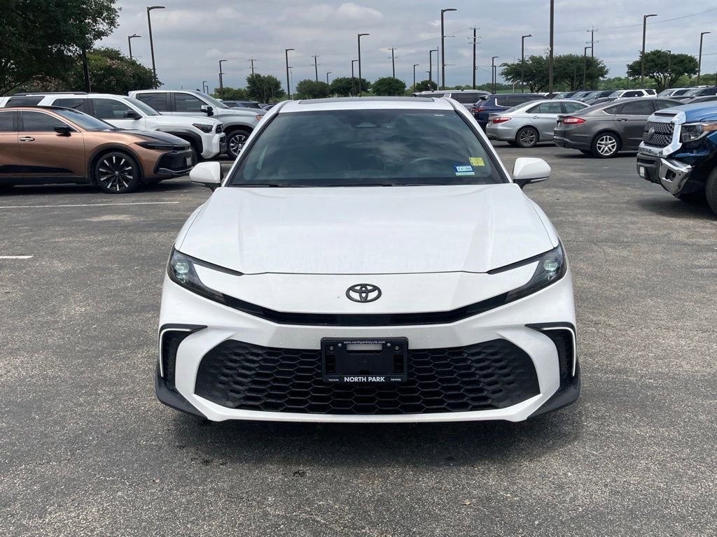 Used 2025 Toyota Camry SE w/ Convenience Package FWD image 2