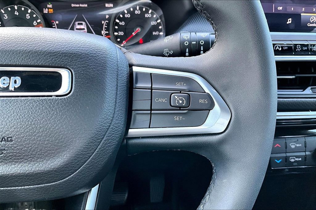 Used 2023 Jeep Compass Altitude image 11