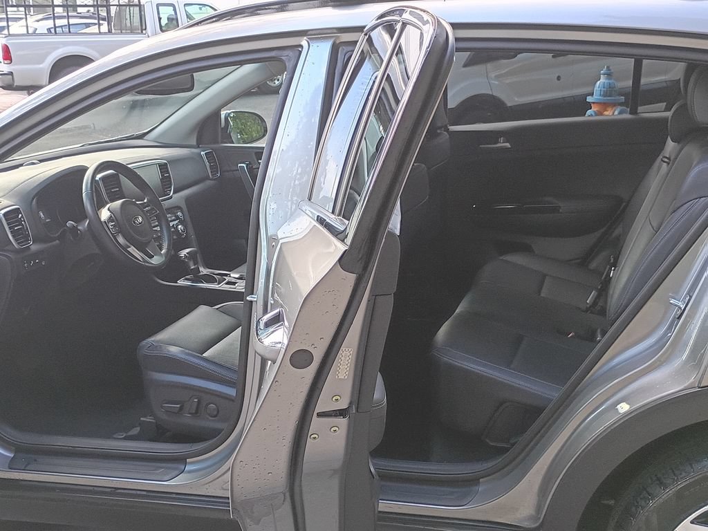 Used 2020 Kia Sportage EX w/ Option Group 15 AWD/4WD image 16