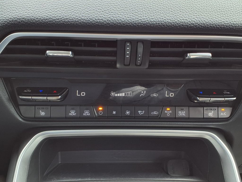 Used 2024 MAZDA CX-90 Plug-In Hybrid w/ Preferred AWD/4WD image 18