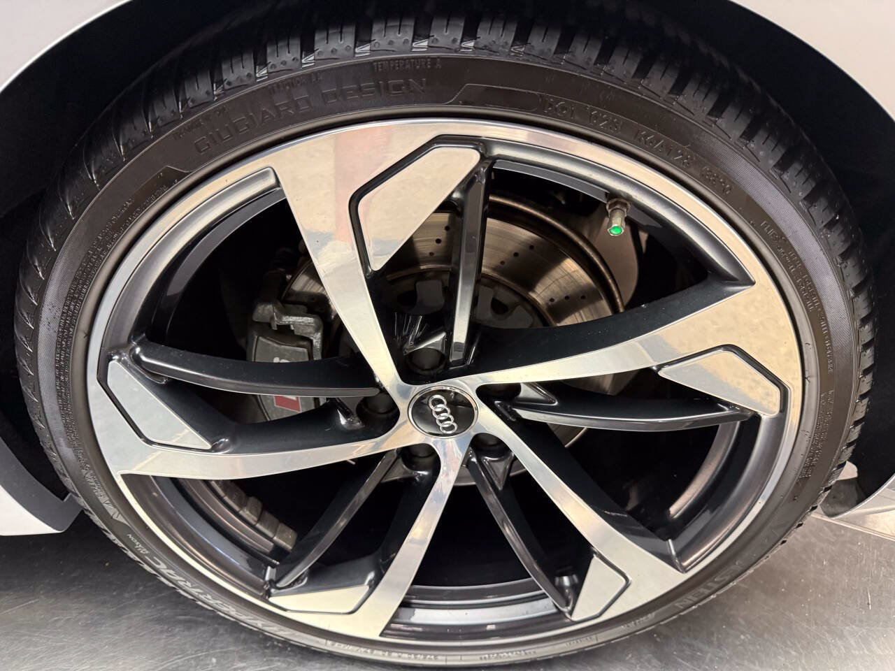 Used 2018 Audi RS 5 w/ Dynamic Plus Package AWD/4WD image 31