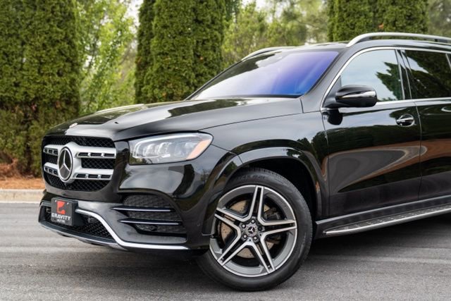 Used 2022 Mercedes-Benz GLS 580 4MATIC image 3