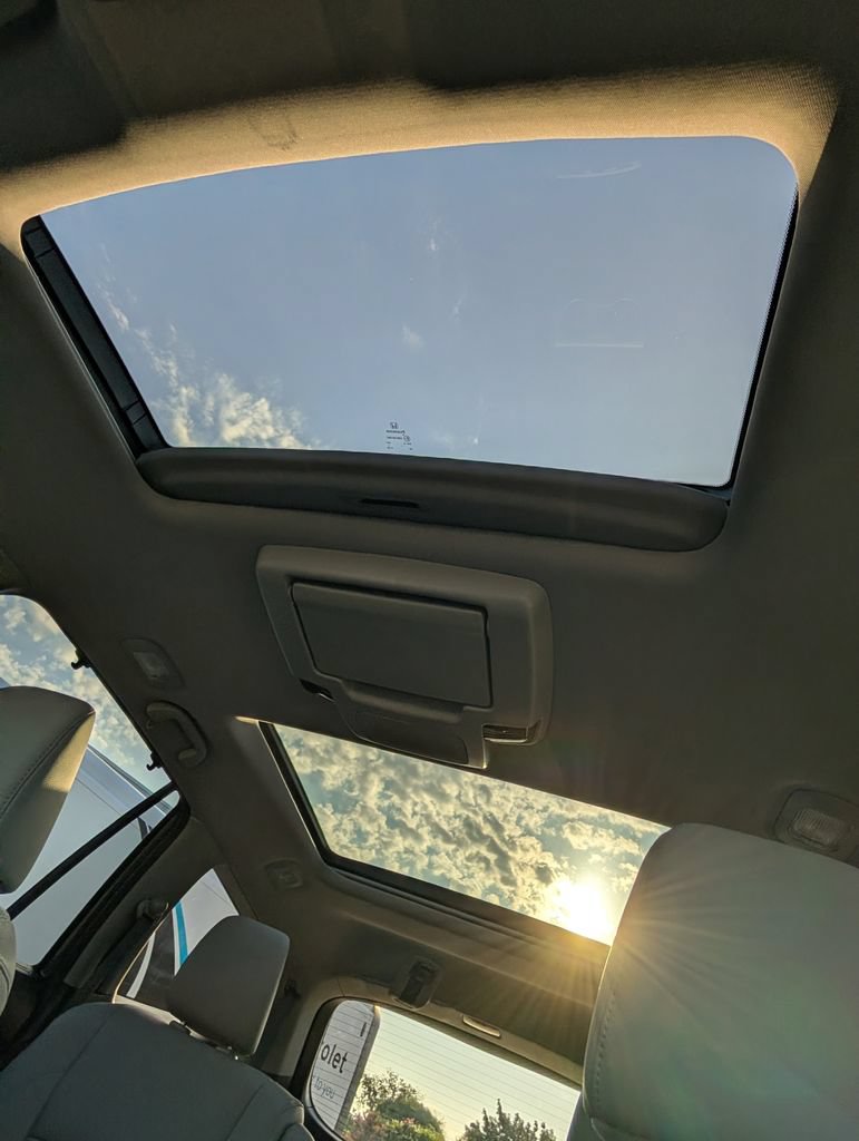Used 2022 Honda Pilot Elite image 11