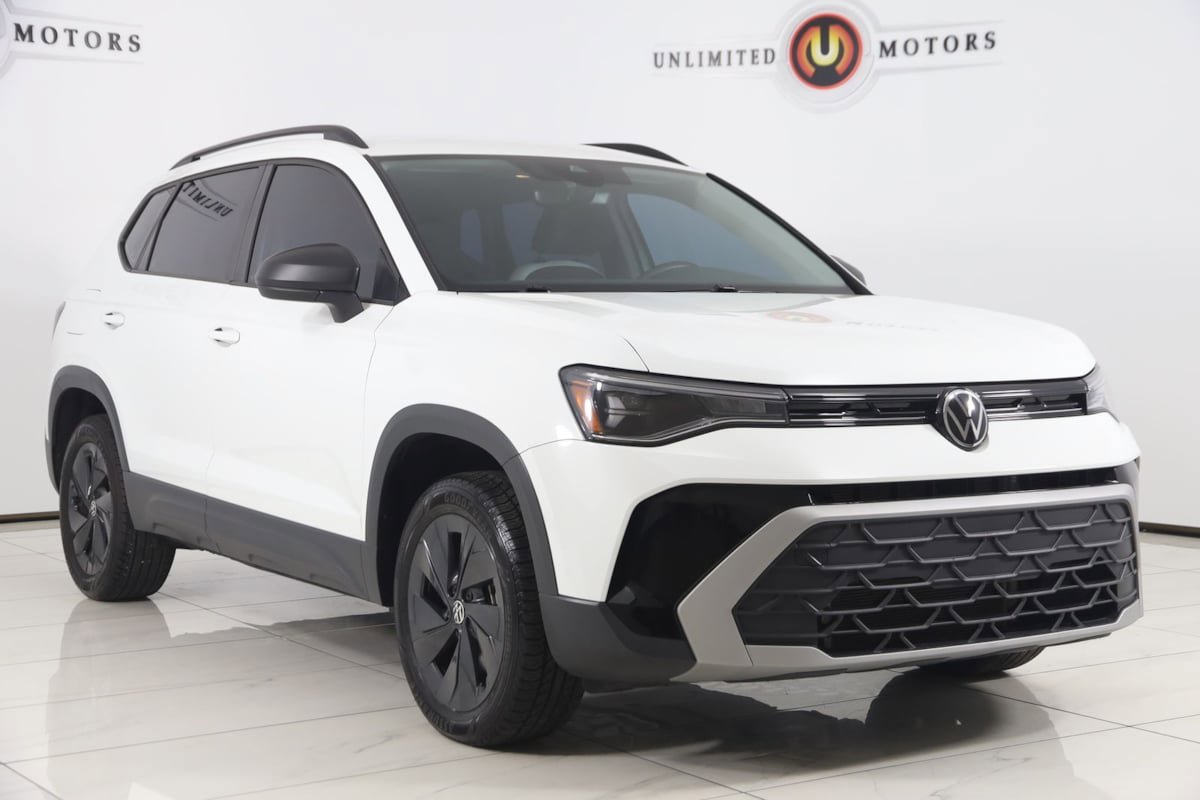 Used 2025 Volkswagen Taos S FWD image 18