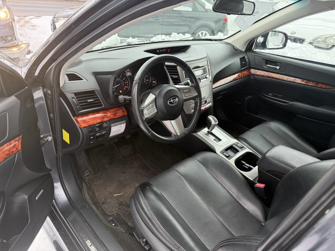 Used 2011 Subaru Legacy 2.5i Limited image 7