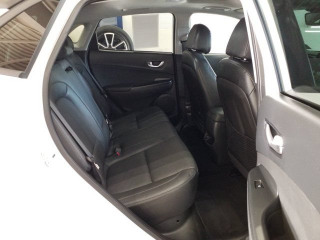 Used 2023 Hyundai Kona Limited w/ Cargo Package FWD image 15