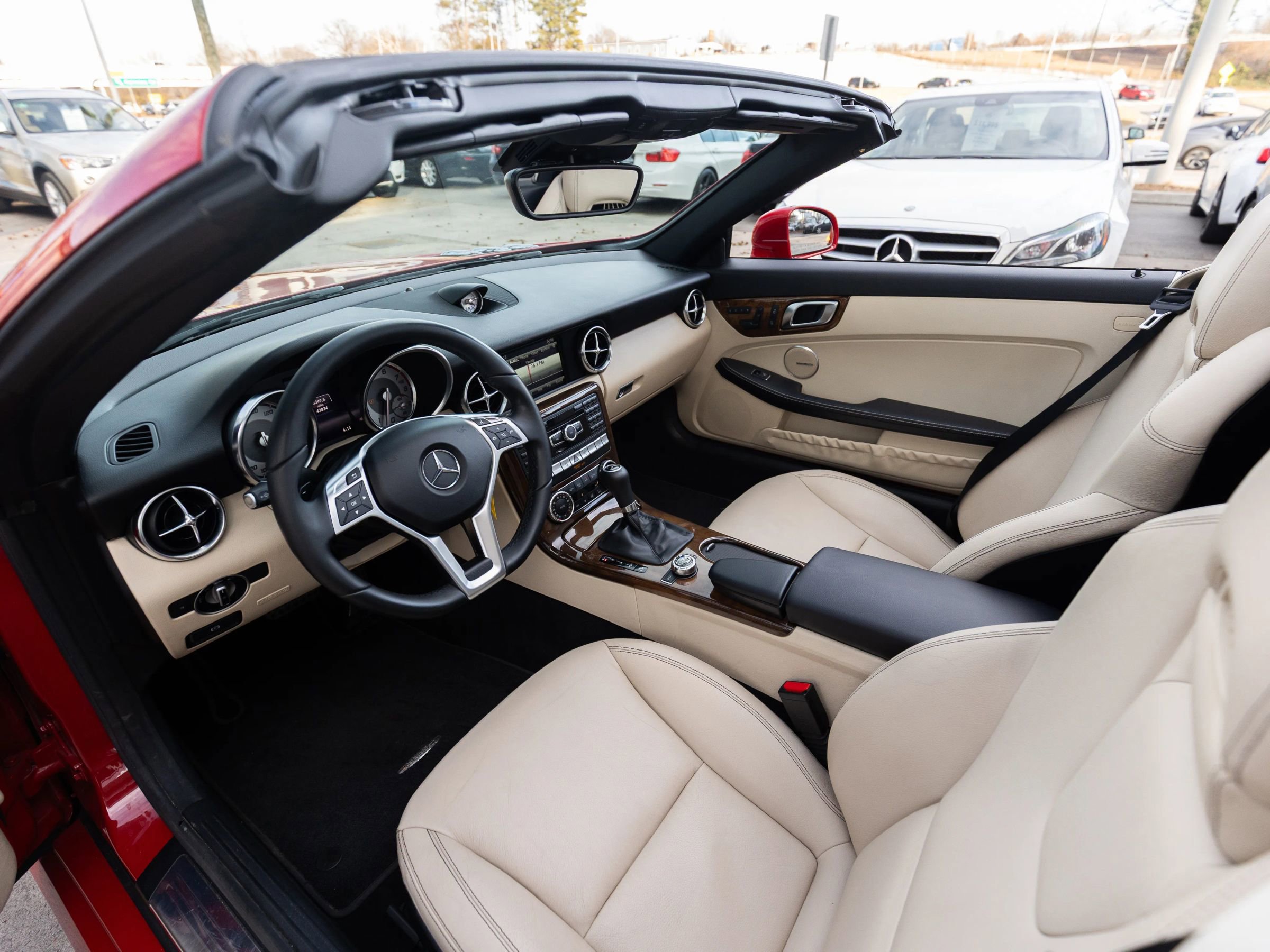 Used 2016 Mercedes-Benz SLK 350 image 20