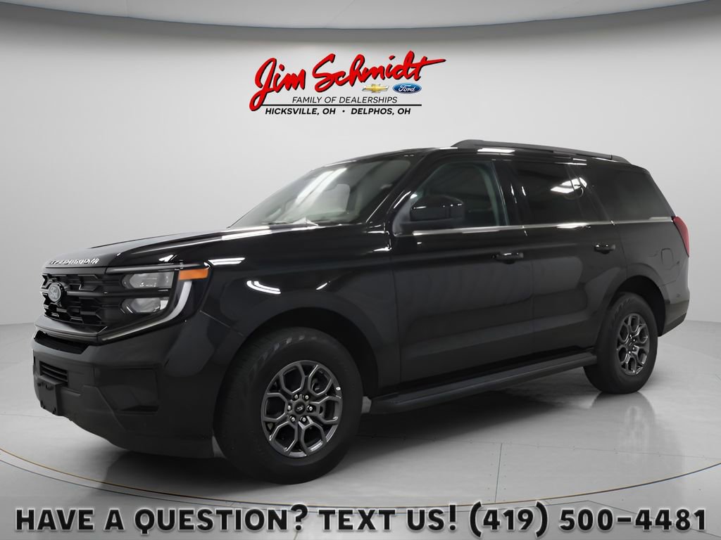 Used 2025 Ford Expedition Active AWD/4WD image 1