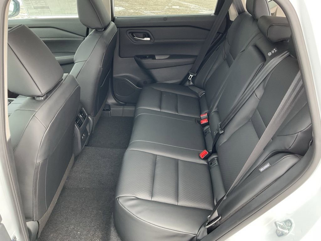 New 2026 Nissan Rogue SV w/ SV Premium Package AWD/4WD image 21
