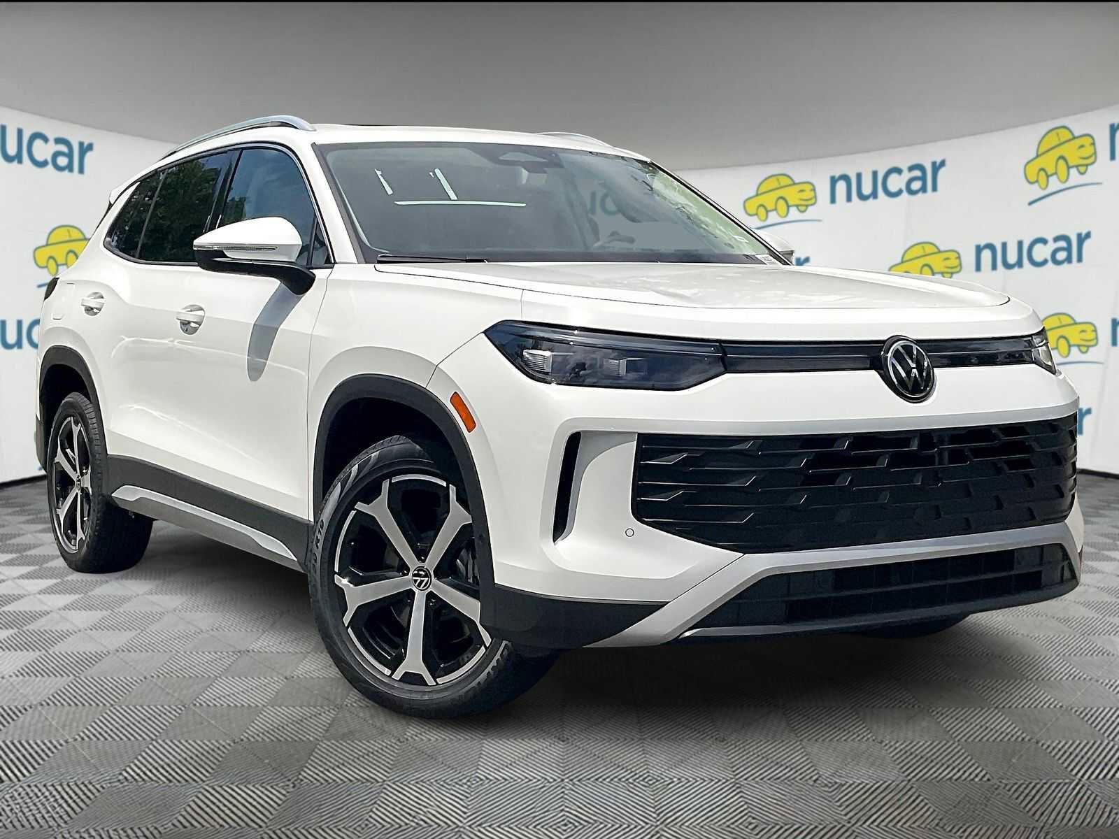 New 2025 Volkswagen Tiguan SE