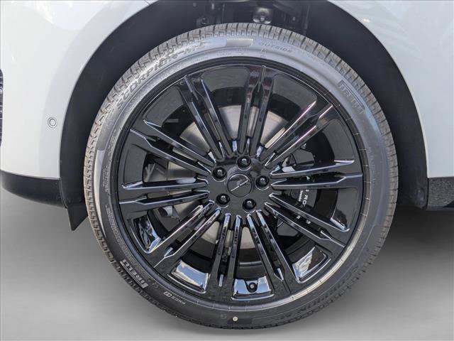 New 2026 Land Rover Range Rover Long Wheelbase SE AWD/4WD image 10