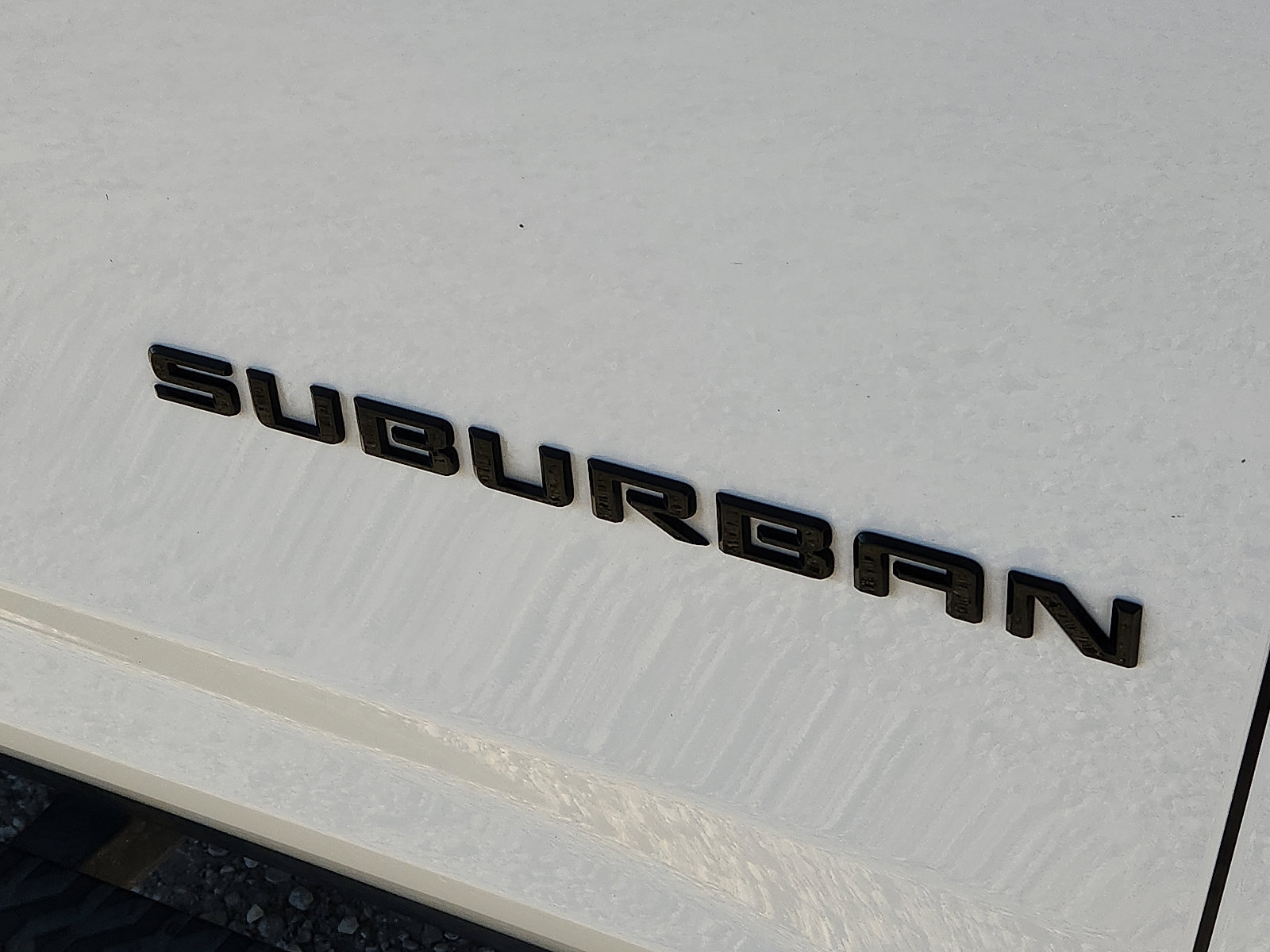 Used 2023 Chevrolet Suburban Z71 w/ Luxury Package AWD/4WD image 8