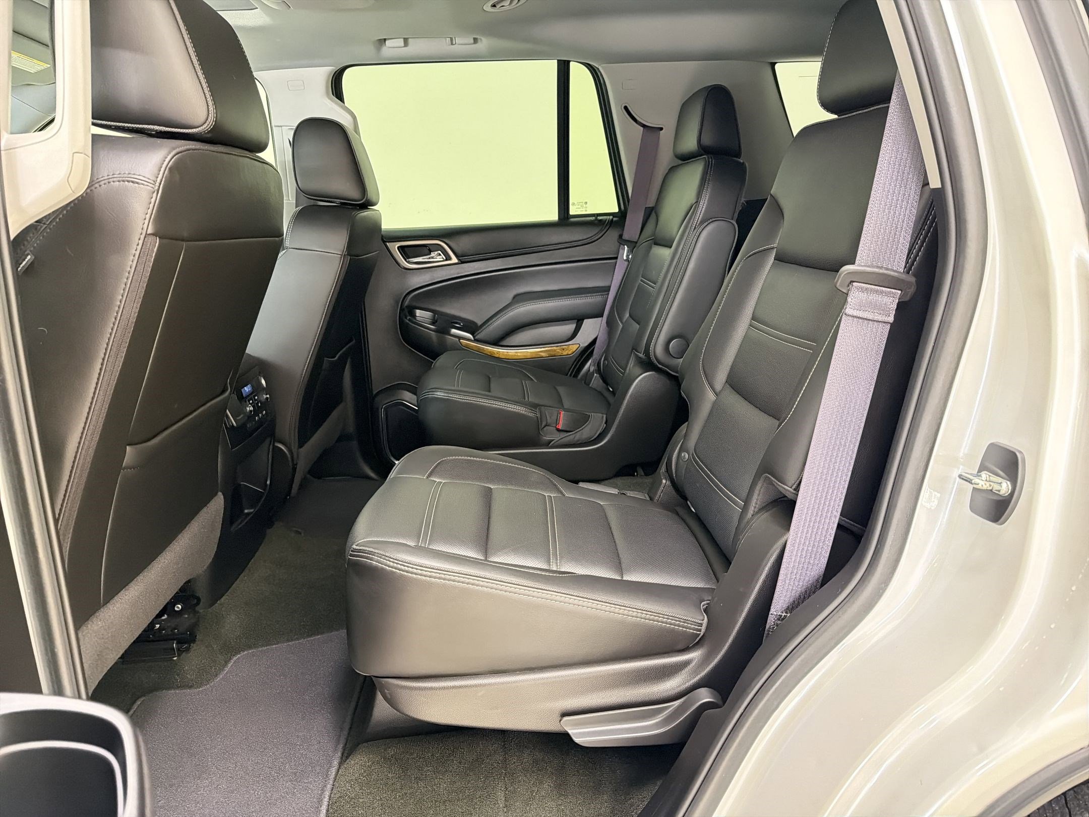 Used 2017 GMC Yukon Denali w/ Open Road Package RWD image 15