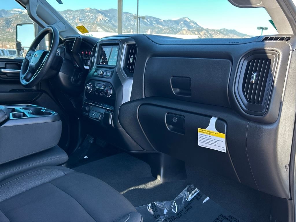 Used 2024 Chevrolet Silverado 2500 Custom w/ Custom Value Package image 8