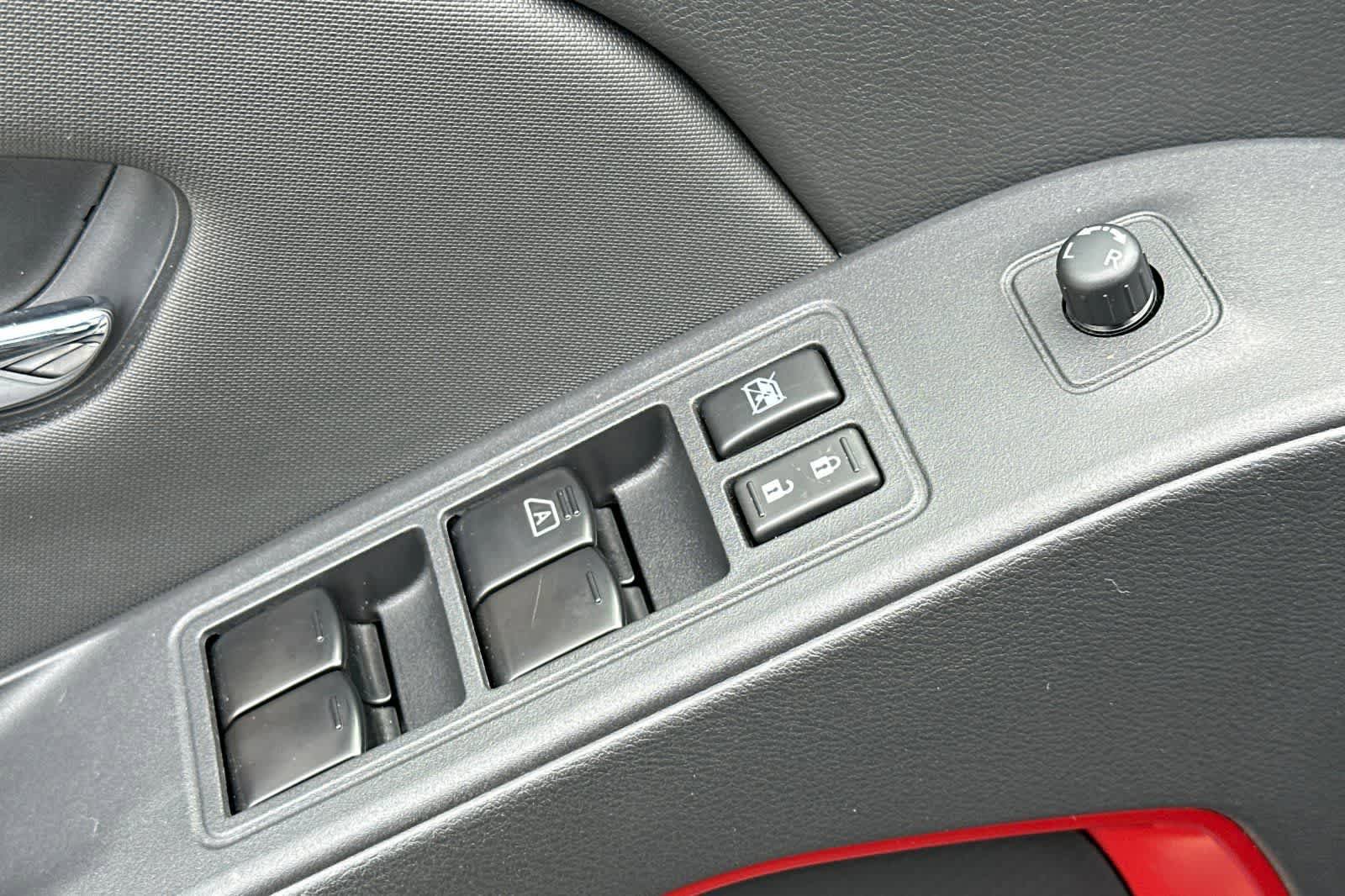 Used 2023 Nissan Frontier PRO-4X w/ Pro-4X Premium Package image 13