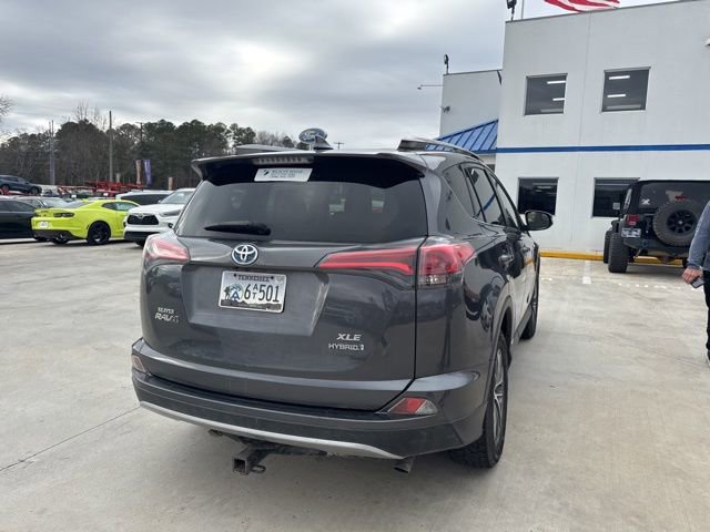 Used 2018 Toyota RAV4 XLE image 10