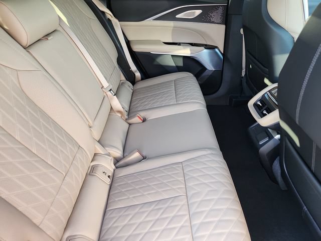 New 2026 Cadillac Lyriq V AWD/4WD image 23