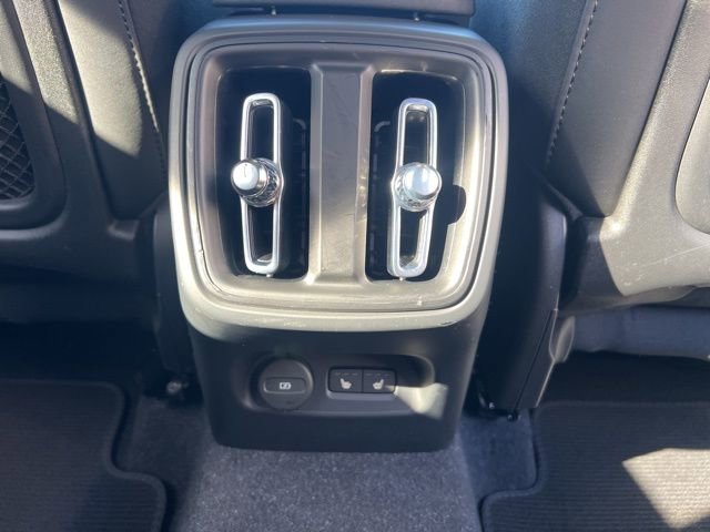 Certified 2023 Volvo XC40 B5 Plus w/ Protection Package Premier image 21