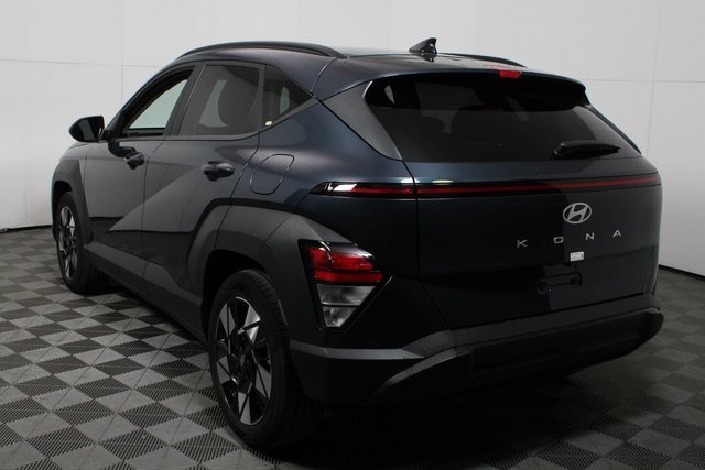 Used 2025 Hyundai Kona SEL image 5