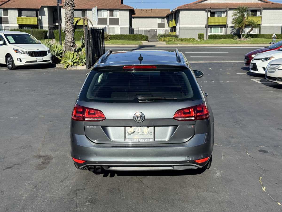 Used 2016 Volkswagen Golf S FWD image 4