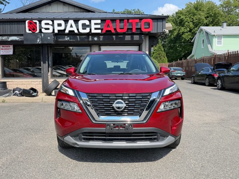 Used 2023 Nissan Rogue SV AWD/4WD image 2