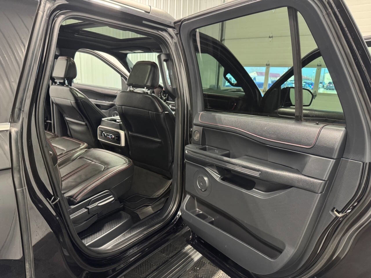 Used 2022 Ford Expedition Max Limited AWD/4WD image 28