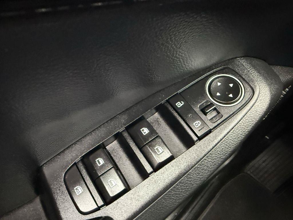 Used 2021 Kia Seltos S AWD/4WD image 10