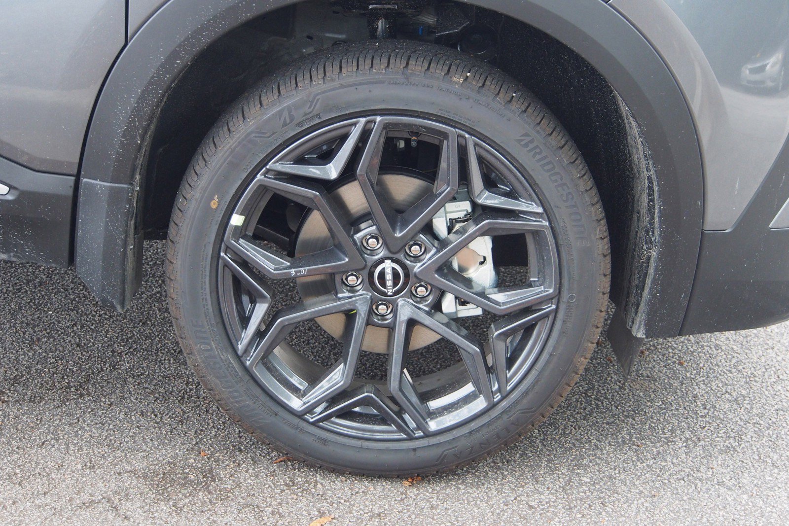 Used 2026 Nissan Kicks SR image 9