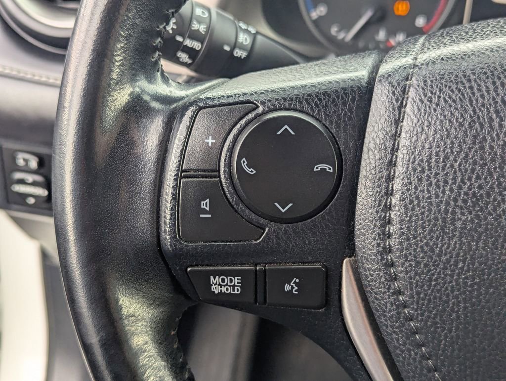 Used 2018 Toyota RAV4 XLE image 21