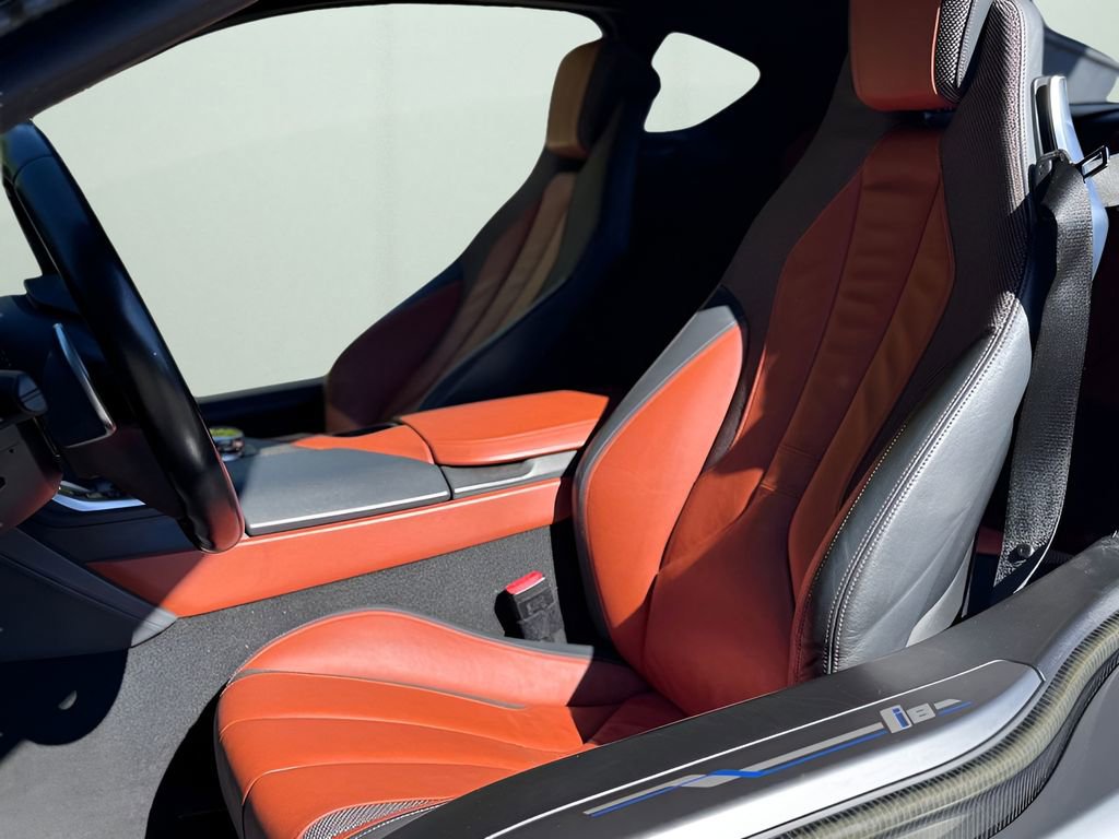 Used 2019 BMW i8 Coupe AWD/4WD image 18