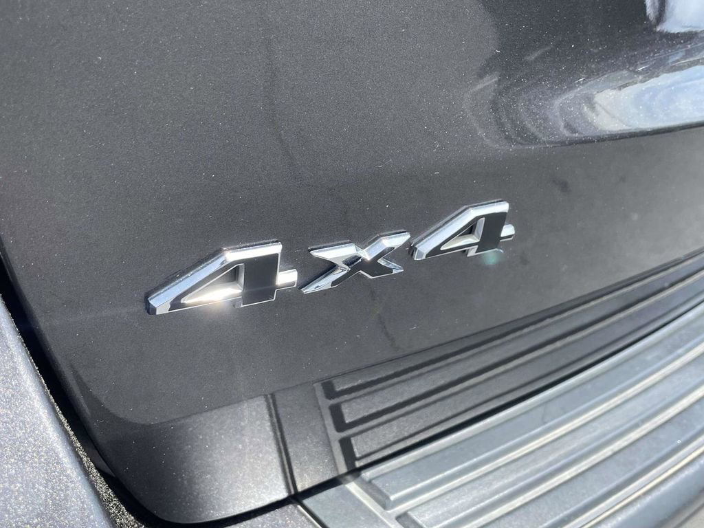 Used 2020 Jeep Grand Cherokee Laredo AWD/4WD image 12