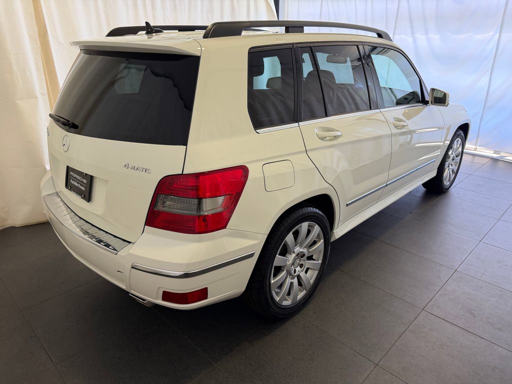 Used 2011 Mercedes-Benz GLK 350 4MATIC image 9