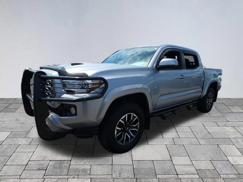Used 2020 Toyota Tacoma TRD Sport w/ TRD Premium Sport Package AWD/4WD image 3