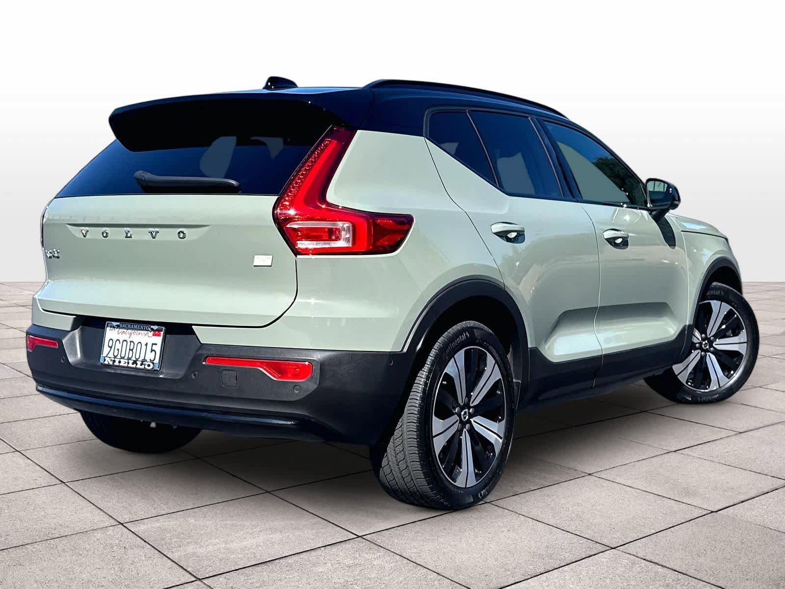 Used 2023 Volvo XC40 Recharge Plus AWD/4WD image 16