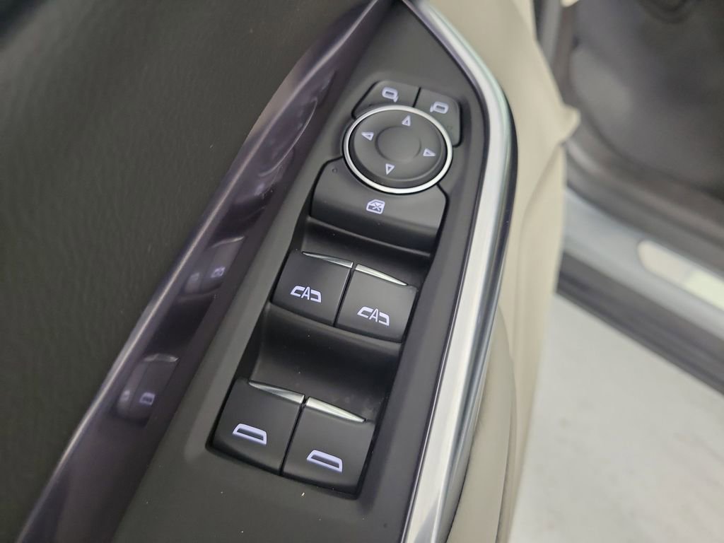 Certified 2023 Cadillac XT4 Luxury image 19
