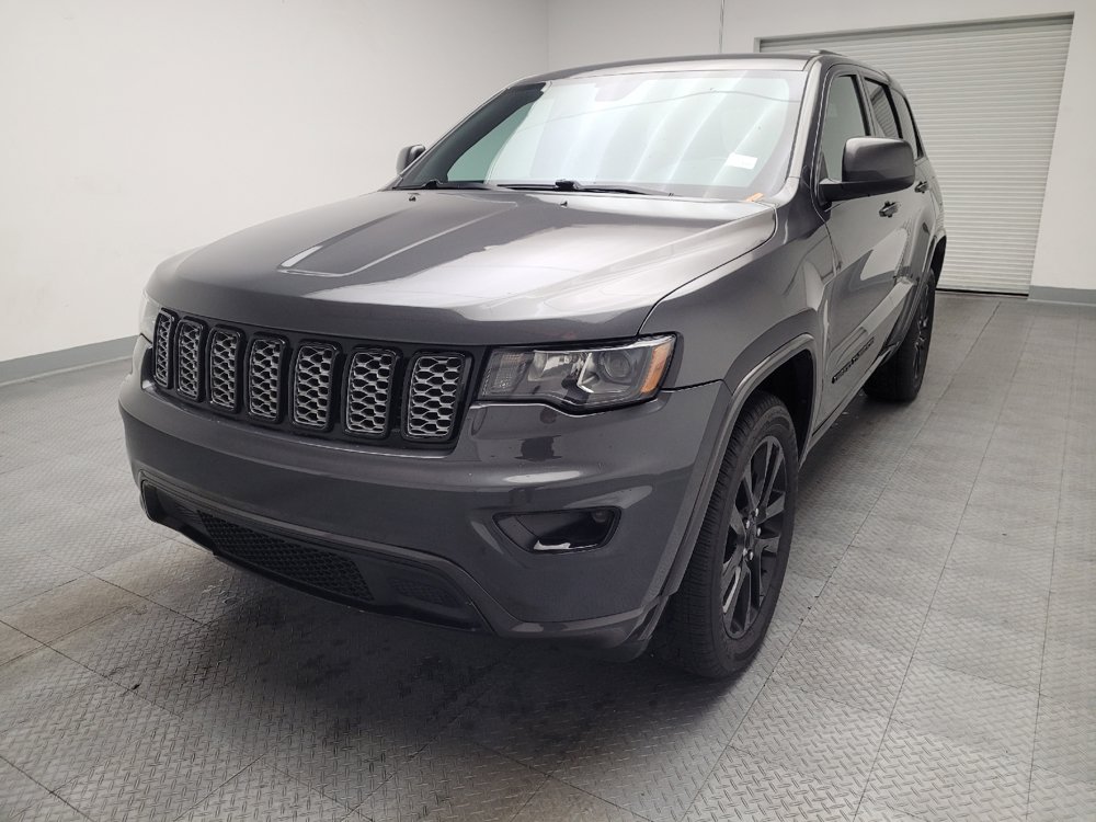 Used 2018 Jeep Grand Cherokee Altitude AWD/4WD image 15