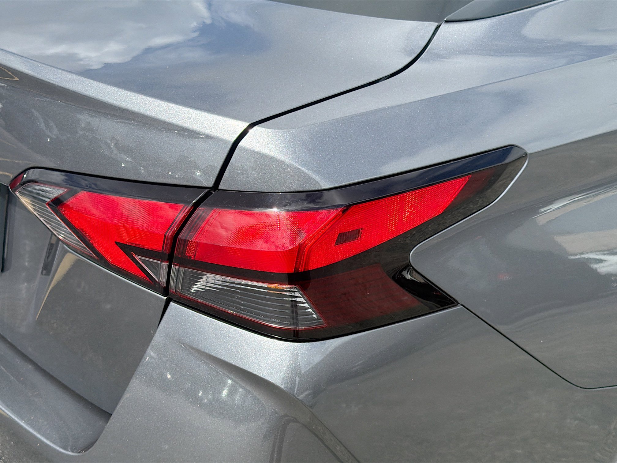 Used 2025 Nissan Versa SV image 26