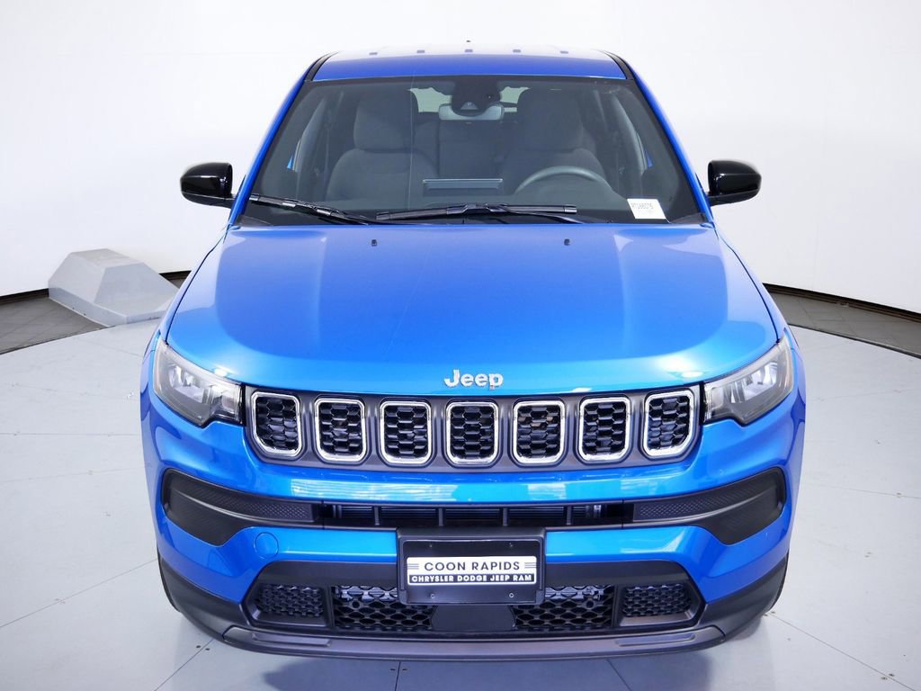 Used 2024 Jeep Compass Sport image 15
