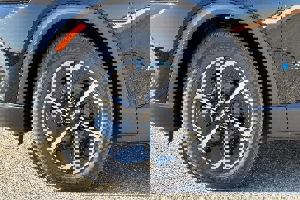 New 2026 Chevrolet Equinox EV LT image 25